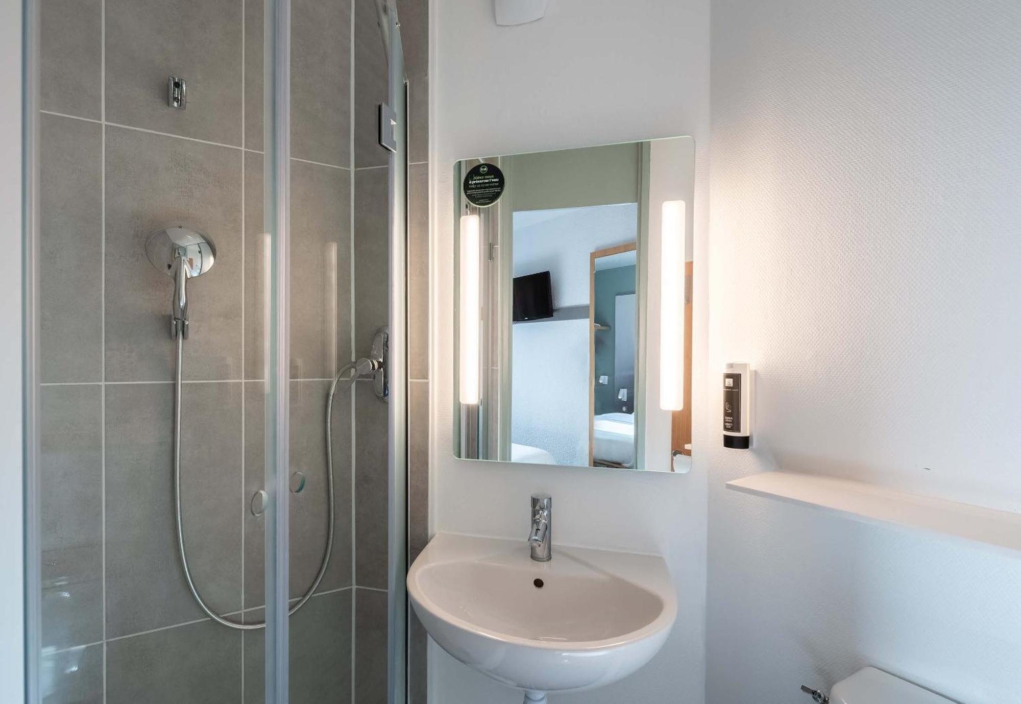 B&B Hotel Lille Lezennes Stade Pierre Mauroy Zewnętrze zdjęcie